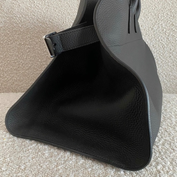 Authentic The Row Black Matte Grained Margaux 15 Leather Top-Handle Bag - Picture 10 of 11